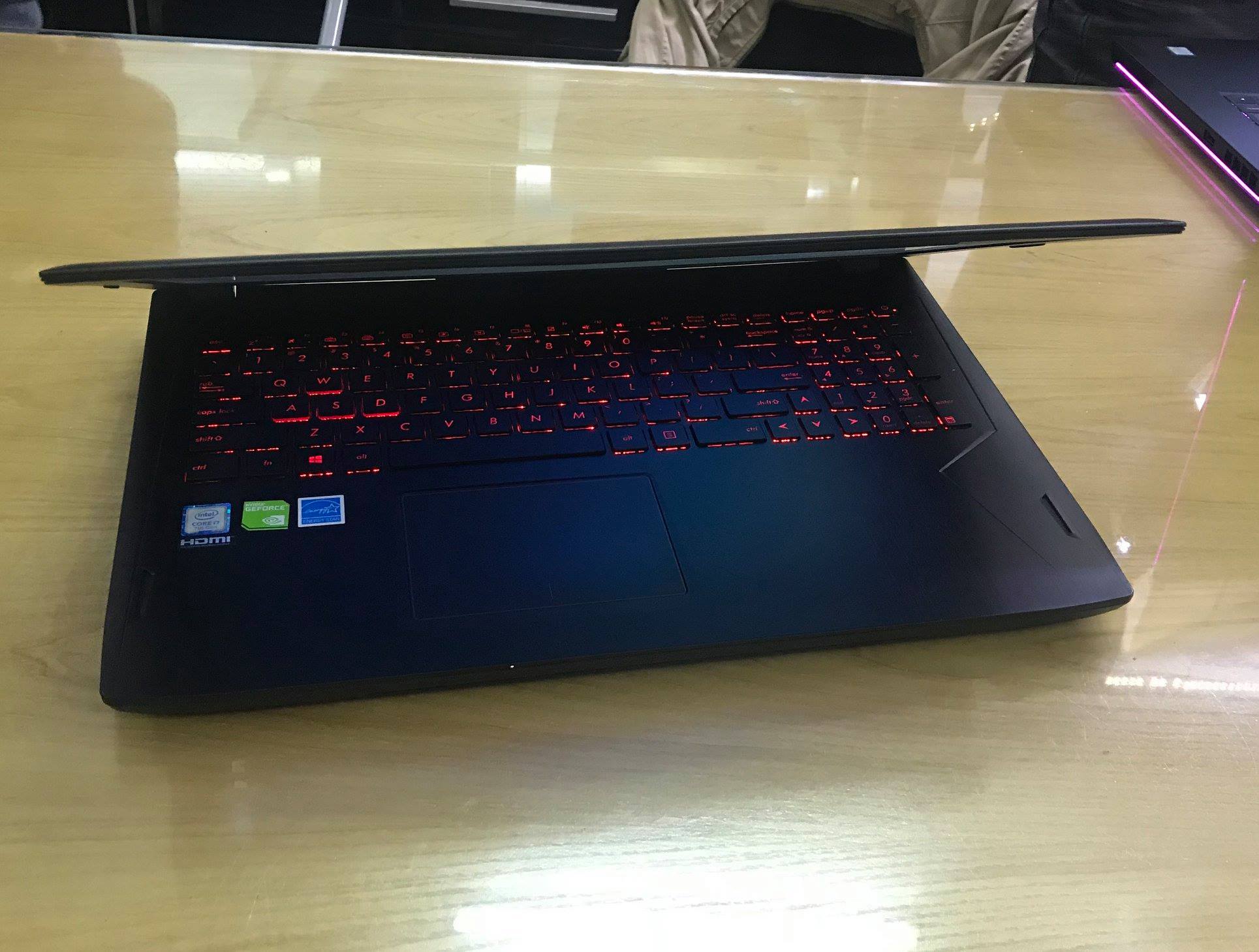 Laptop ASUS ROG Strix GL502 -8.jpg